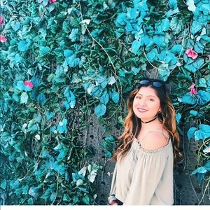 Meet your Posher, Nicole